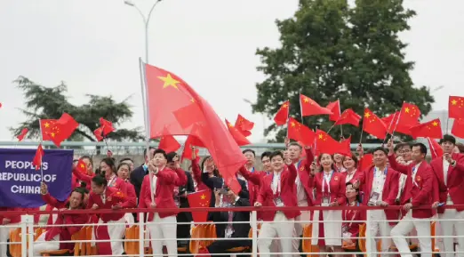 2024巴黎奥运会开幕式：一场视觉盛宴，打破常规的法国浪漫与艺术宣言