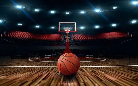 《NBA夏季联赛：勇士vs热火》：这球赛看得我心痒痒，比《换乘恋爱 第一季》还上头！